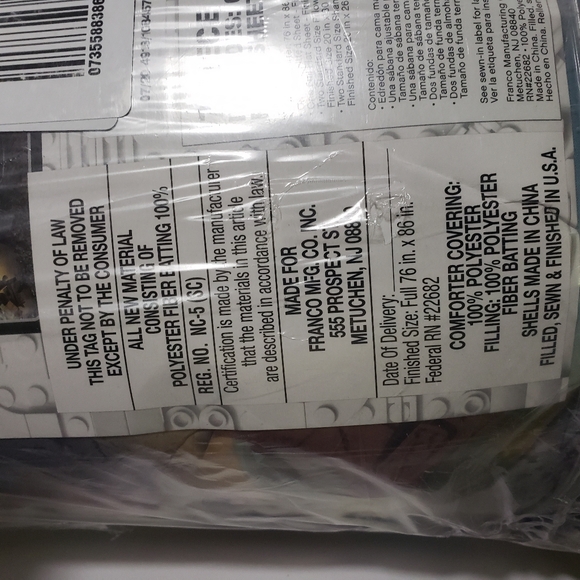 Star Wars Lego Mandalorian Full Size sheet set and reversible comforter. Yoda - Picture 8 of 8